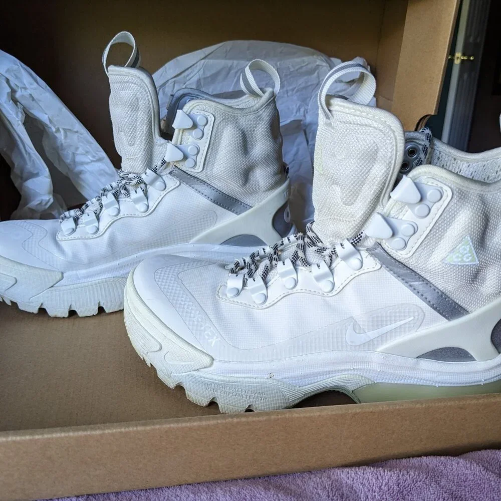 Women Size 5 - Nike ACG Zoom Gaiadome GORE-TEX White EU Size 35.5 Men Size 3.5 - Picture 2 of 5
